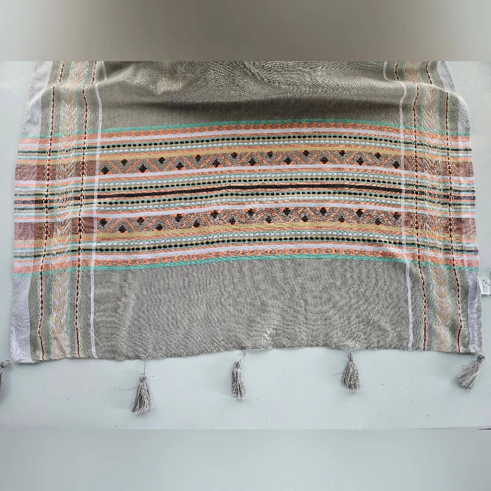 NWT TICKLED PINK Gray Aztec Plaid Tassel Scarf | SZ 70